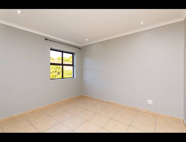 3 BEDROOM SEMI DETACHED TO LET IN BIG BAY